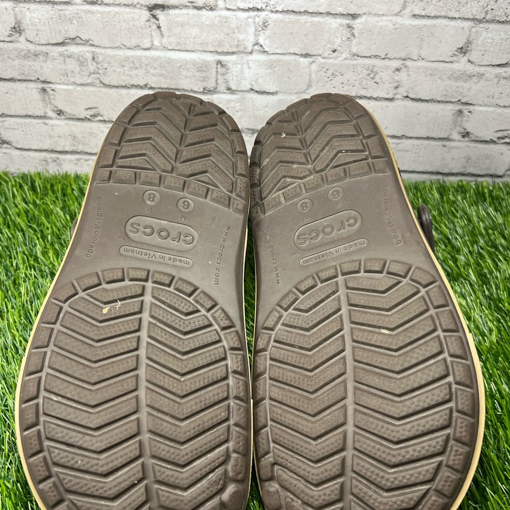 Crocs CROCBAND Clog BROWN/w Tan Sole Stripe Sz Men 6 Women 8 CLASSY & COMFY! - Picture 6 of 9